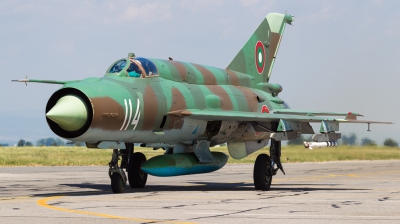 Photo ID 167972 by Andreas Zeitler - Flying-Wings. Bulgaria Air Force Mikoyan Gurevich MiG 21bis, 114