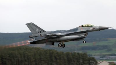 Photo ID 2207 by Andy Walker. Netherlands Air Force General Dynamics F 16AM Fighting Falcon, J 203