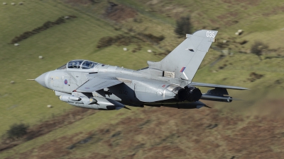 Photo ID 170787 by Paul Massey. UK Air Force Panavia Tornado GR4, ZA542