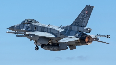 Photo ID 176047 by Bartolomé Fernández. Poland Air Force General Dynamics F 16C Fighting Falcon, 4052
