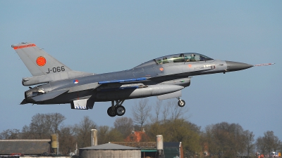 Photo ID 176052 by Peter Boschert. Netherlands Air Force General Dynamics F 16BM Fighting Falcon, J 066
