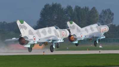 Photo ID 182406 by Peter Terlouw. North Korea Air Force Mikoyan Gurevich MiG 21bis, 53