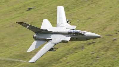 Photo ID 22322 by Craig Pelleymounter. UK Air Force Panavia Tornado F3, ZE785