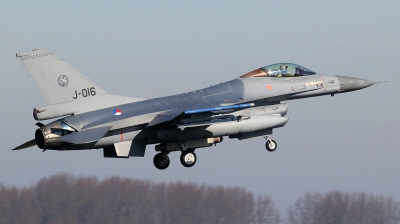 Photo ID 190792 by kristof stuer. Netherlands Air Force General Dynamics F 16AM Fighting Falcon, J 016