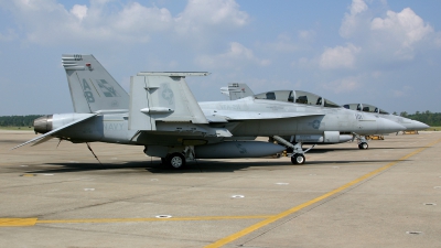 Photo ID 22978 by James Shelbourn. USA Navy Boeing F A 18F Super Hornet, 165796