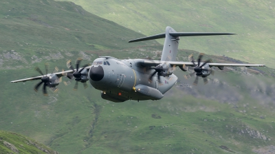 Photo ID 194039 by Paul Massey. UK Air Force Airbus Atlas C1 A400M 180, ZM412