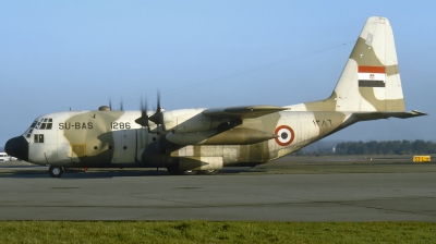 Photo ID 195038 by Hans-Werner Klein. Egypt Air Force Lockheed C 130H Hercules L 382, SU BAS
