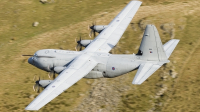 Photo ID 2542 by Paul Dopson. UK Air Force Lockheed Martin Hercules C5 C 130J L 382, ZH880