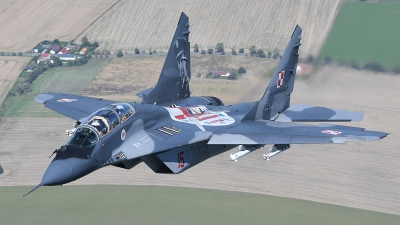 Photo ID 200198 by Lieuwe Hofstra. Poland Air Force Mikoyan Gurevich MiG 29UB 9 51, 15