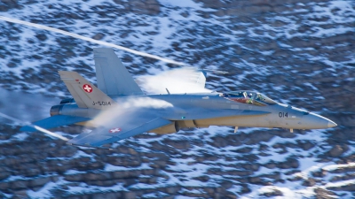 Photo ID 200365 by Agata Maria Weksej. Switzerland Air Force McDonnell Douglas F A 18C Hornet, J 5014