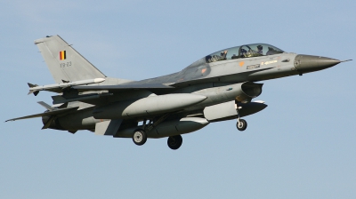 Photo ID 203737 by Arie van Groen. Belgium Air Force General Dynamics F 16BM Fighting Falcon, FB 23