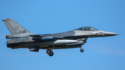 Photo ID 206072 by Thomas Ziegler - Aviation-Media. Netherlands Air Force General Dynamics F 16AM Fighting Falcon, J 136
