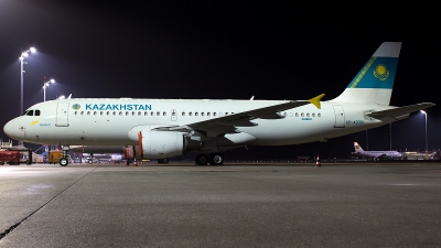 Photo ID 206224 by Thomas Ziegler - Aviation-Media. Kazakhstan Government Airbus A320 214XCJ, UP A2001