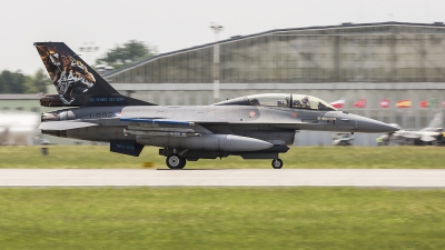 Photo ID 210440 by Jan Philipp. Netherlands Air Force General Dynamics F 16BM Fighting Falcon, J 882