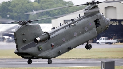 Photo ID 210441 by flyer1. UK Air Force Boeing Vertol Chinook HC2 CH 47D, ZA675
