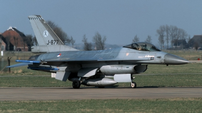 Photo ID 213417 by Henk Schuitemaker. Netherlands Air Force General Dynamics F 16A Fighting Falcon, J 877