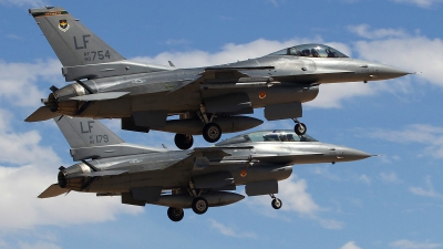 Photo ID 216214 by Paul Newbold. USA Air Force General Dynamics F 16C Fighting Falcon, 90 0754