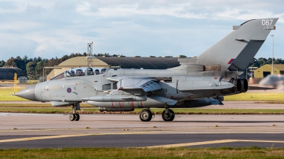 Photo ID 217072 by Mike Macdonald. UK Air Force Panavia Tornado GR4, ZD739