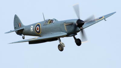 Photo ID 219074 by Joop de Groot. Private Private Supermarine 365 Spitfire PR XI, G MKXI