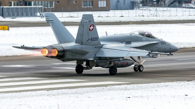 Photo ID 219378 by Martin Thoeni - Powerplanes. Switzerland Air Force McDonnell Douglas F A 18C Hornet, J 5025