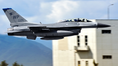 Photo ID 219832 by Atsushi Kameda. USA Air Force General Dynamics F 16D Fighting Falcon, 89 2171