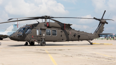 Photo ID 220498 by Andreas Zeitler - Flying-Wings. USA Army Sikorsky UH 60M Black Hawk S 70A, 16 20914