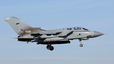 Photo ID 221132 by Dieter Linemann. UK Air Force Panavia Tornado GR4, ZA459