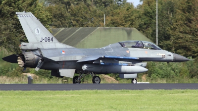 Photo ID 222239 by Arie van Groen. Netherlands Air Force General Dynamics F 16BM Fighting Falcon, J 064
