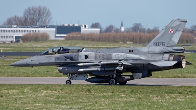 Photo ID 224225 by Rainer Mueller. Poland Air Force General Dynamics F 16D Fighting Falcon, 4076