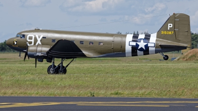 Photo ID 228109 by Rainer Mueller. Private Private Douglas DC 3C, N150D