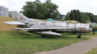 Photo ID 230330 by Milos Ruza. Poland Air Force Mikoyan Gurevich MiG 19PM, 905