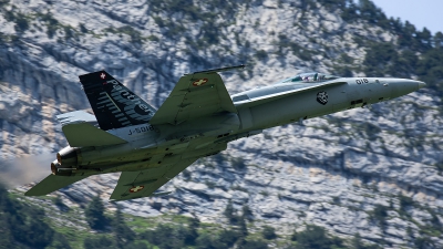 Photo ID 232602 by Thomas Ziegler - Aviation-Media. Switzerland Air Force McDonnell Douglas F A 18C Hornet, J 5018