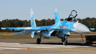 Photo ID 232988 by Walter Van Bel. Ukraine Air Force Sukhoi Su 27P1M,  