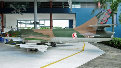 Photo ID 238663 by Aldo Bidini. Singapore Air Force Hawker Hunter F74S, 527