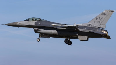Photo ID 239603 by Matt Varley. USA Air Force General Dynamics F 16C Fighting Falcon, 86 0319