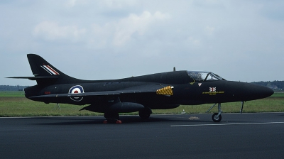 Photo ID 27091 by Lieuwe Hofstra. UK Air Force Hawker Hunter T7A, XL616