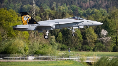 Photo ID 240679 by Reto Gadola. Switzerland Air Force McDonnell Douglas F A 18C Hornet, J 5011