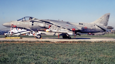 Photo ID 242275 by Aldo Bidini. Italy Navy McDonnell Douglas AV 8B Harrier ll, MM7220