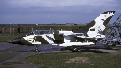 Photo ID 244323 by Chris Lofting. UK Air Force Panavia Tornado GR4, ZA401