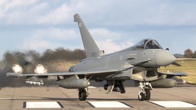 Photo ID 245972 by Tom Gibbons. UK Air Force Eurofighter Typhoon FGR4, ZK427