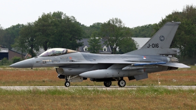 Photo ID 246226 by Richard de Groot. Netherlands Air Force General Dynamics F 16AM Fighting Falcon, J 016