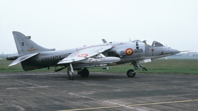 Photo ID 27630 by Tom Gibbons. Spain Navy Hawker Siddeley AV 8S Harrier, VA 1 6
