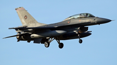 Photo ID 247439 by Richard de Groot. Netherlands Air Force General Dynamics F 16BM Fighting Falcon, J 882