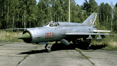 Photo ID 250691 by Marinus Dirk Tabak. Poland Air Force Mikoyan Gurevich MiG 21M, 1809