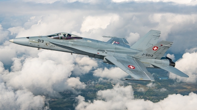 Photo ID 253301 by Reto Gadola. Switzerland Air Force McDonnell Douglas F A 18C Hornet, J 5013