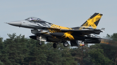 Photo ID 256167 by Hans-Werner Klein. Belgium Air Force General Dynamics F 16AM Fighting Falcon, FA 136