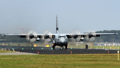 Photo ID 259608 by Johannes Berger. Netherlands Air Force Lockheed C 130H Hercules L 382, G 781