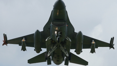 Photo ID 29254 by Tim Van den Boer. Belgium Air Force General Dynamics F 16BM Fighting Falcon, FB 02
