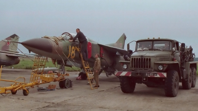 Photo ID 29492 by Sven Zimmermann. Russia Air Force Mikoyan Gurevich MiG 23UB, 18 YELLOW