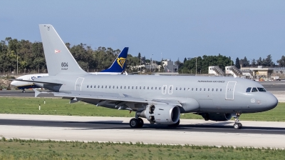 Photo ID 268904 by Duncan Portelli Malta. Hungary Air Force Airbus A319 112, 604
